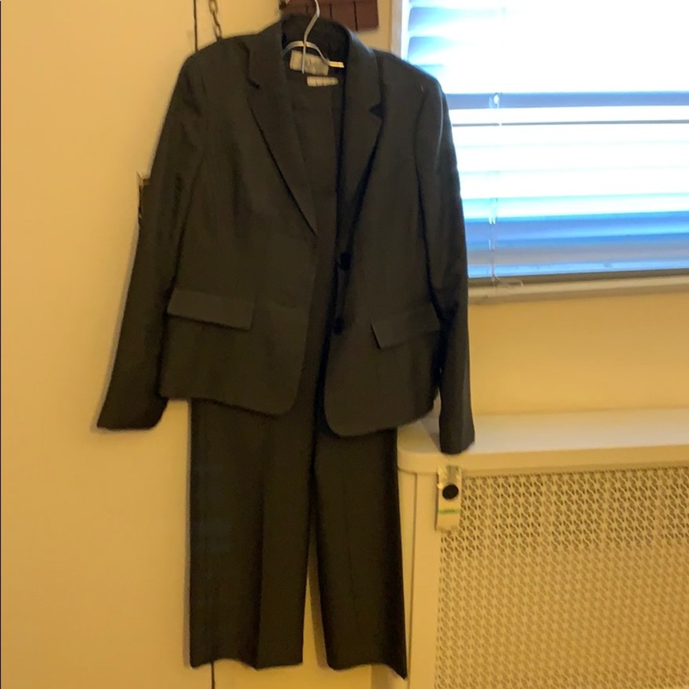 Ladies suit